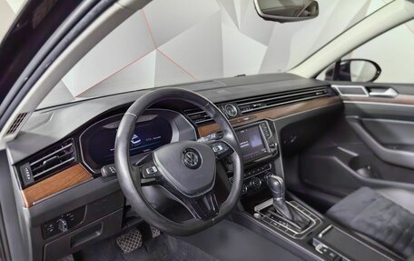 Volkswagen Passat B8 рестайлинг, 2015 год, 2 095 000 рублей, 18 фотография