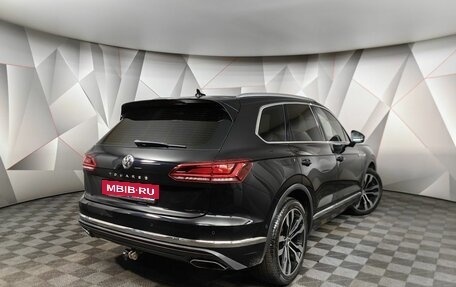 Volkswagen Touareg III, 2018 год, 4 220 000 рублей, 2 фотография