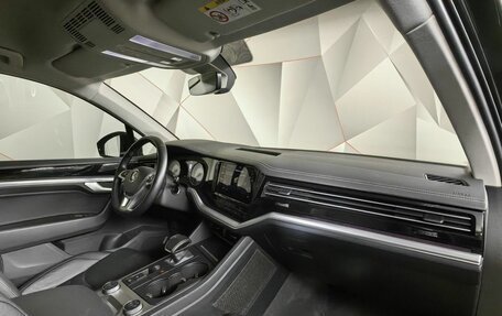 Volkswagen Touareg III, 2018 год, 4 220 000 рублей, 13 фотография