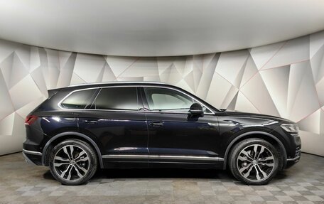 Volkswagen Touareg III, 2018 год, 4 220 000 рублей, 6 фотография