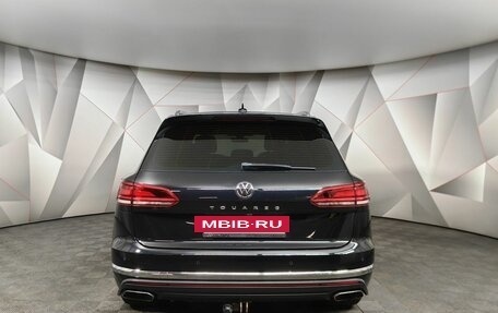 Volkswagen Touareg III, 2018 год, 4 220 000 рублей, 8 фотография