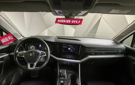 Volkswagen Touareg III, 2018 год, 4 220 000 рублей, 14 фотография