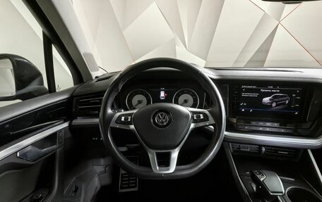 Volkswagen Touareg III, 2018 год, 4 220 000 рублей, 20 фотография