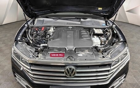 Volkswagen Touareg III, 2018 год, 4 220 000 рублей, 11 фотография