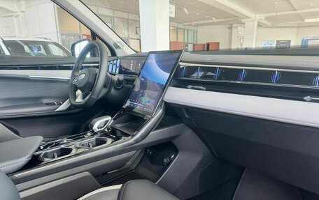 Geely Atlas, 2025 год, 3 970 990 рублей, 9 фотография