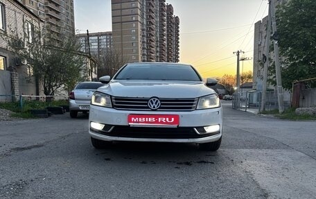 Volkswagen Passat B7, 2012 год, 900 000 рублей, 1 фотография