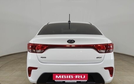 KIA Rio IV, 2018 год, 1 295 500 рублей, 6 фотография