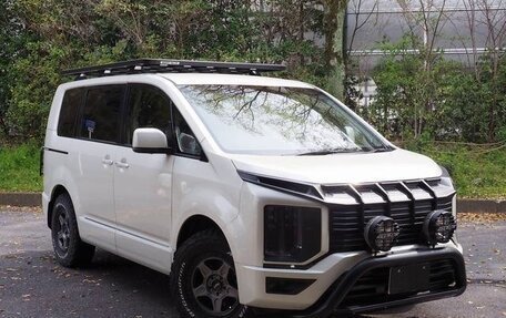 Mitsubishi Delica D:5 I, 2020 год, 2 683 000 рублей, 2 фотография