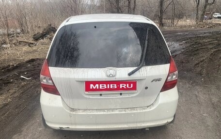 Honda Fit III, 2002 год, 390 000 рублей, 2 фотография
