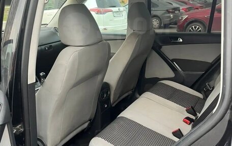 Volkswagen Tiguan I, 2010 год, 700 000 рублей, 11 фотография