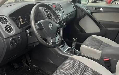 Volkswagen Tiguan I, 2010 год, 700 000 рублей, 7 фотография