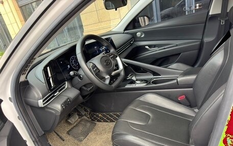 Hyundai Elantra, 2022 год, 1 670 000 рублей, 11 фотография