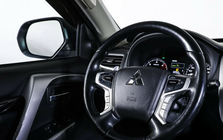 Mitsubishi Pajero Sport III рестайлинг, 2019 год, 3 251 000 рублей, 13 фотография