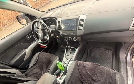 Mitsubishi Outlander III рестайлинг 3, 2008 год, 1 000 000 рублей, 5 фотография