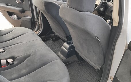 Nissan Tiida, 2010 год, 700 000 рублей, 9 фотография