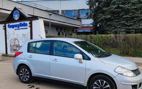 Nissan Tiida, 2010 год, 700 000 рублей, 3 фотография