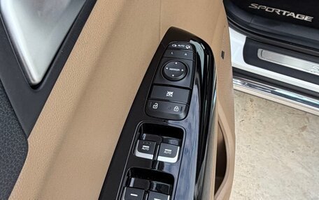 KIA Sportage IV рестайлинг, 2019 год, 2 600 000 рублей, 13 фотография