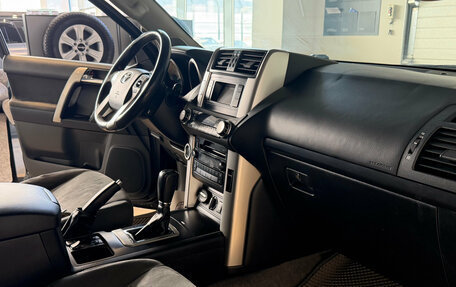 Toyota Land Cruiser Prado 150 рестайлинг 2, 2010 год, 2 299 000 рублей, 10 фотография