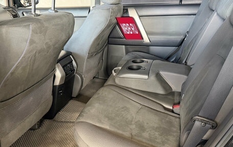 Toyota Land Cruiser Prado 150 рестайлинг 2, 2010 год, 2 299 000 рублей, 9 фотография