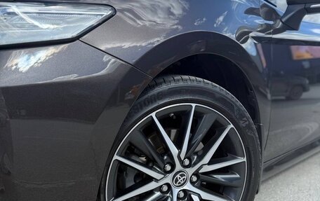 Toyota Camry, 2021 год, 3 650 000 рублей, 5 фотография