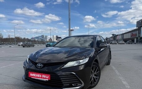 Toyota Camry, 2021 год, 3 650 000 рублей, 3 фотография