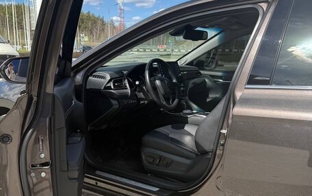 Toyota Camry, 2021 год, 3 650 000 рублей, 14 фотография