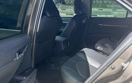 Toyota Camry, 2021 год, 3 650 000 рублей, 19 фотография