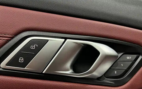 BMW 3 серия, 2023 год, 3 350 000 рублей, 10 фотография