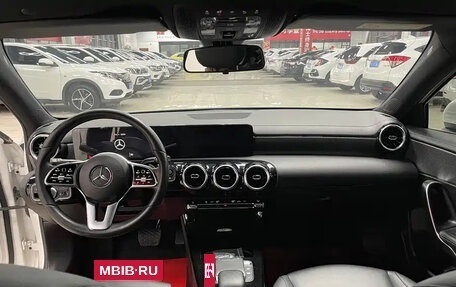 Mercedes-Benz A-Класс, 2022 год, 2 020 000 рублей, 10 фотография