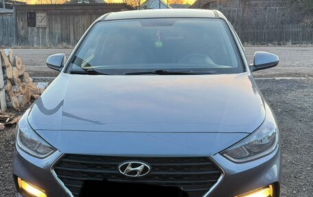 Hyundai Solaris II рестайлинг, 2017 год, 1 350 000 рублей, 1 фотография