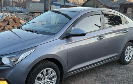 Hyundai Solaris II рестайлинг, 2017 год, 1 350 000 рублей, 2 фотография