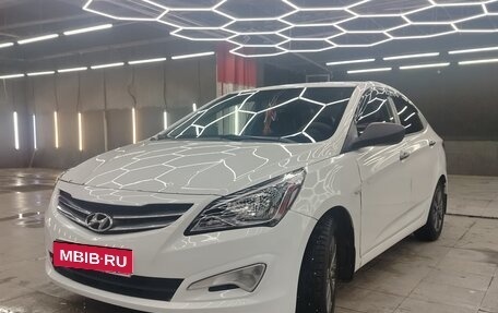 Hyundai Solaris II рестайлинг, 2014 год, 505 000 рублей, 1 фотография
