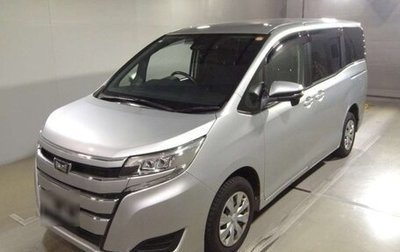 Toyota Noah III, 2021 год, 1 995 000 рублей, 1 фотография