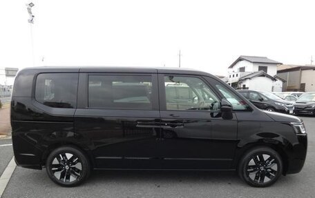 Honda Stepwgn, 2022 год, 1 812 000 рублей, 4 фотография