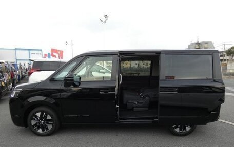 Honda Stepwgn, 2022 год, 1 812 000 рублей, 9 фотография