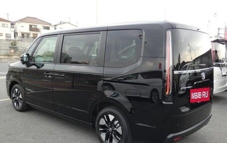 Honda Stepwgn, 2022 год, 1 812 000 рублей, 3 фотография