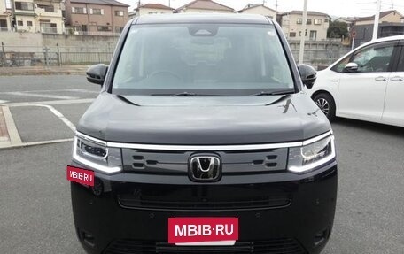 Honda Stepwgn, 2022 год, 1 812 000 рублей, 2 фотография