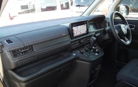 Honda Stepwgn, 2022 год, 1 812 000 рублей, 16 фотография