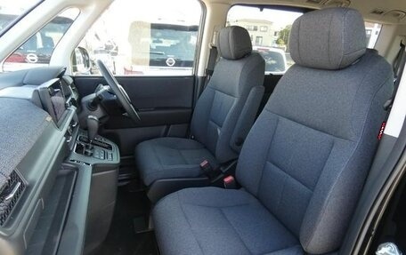 Honda Stepwgn, 2022 год, 1 812 000 рублей, 17 фотография