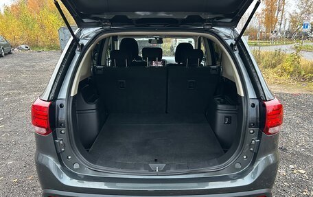 Mitsubishi Outlander III рестайлинг 3, 2018 год, 1 800 000 рублей, 8 фотография