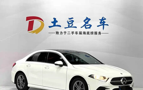 Mercedes-Benz A-Класс, 2022 год, 2 060 000 рублей, 3 фотография