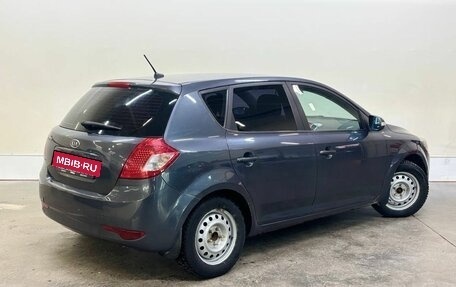 KIA cee'd I рестайлинг, 2011 год, 669 000 рублей, 2 фотография