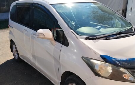 Honda Freed I, 2009 год, 950 000 рублей, 2 фотография