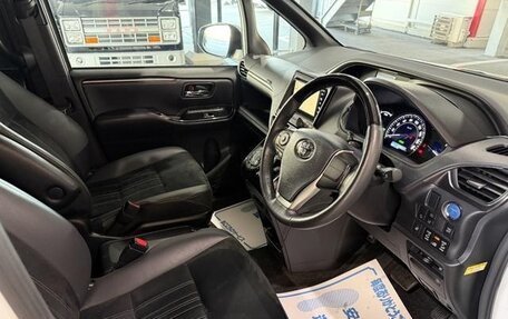 Toyota Esquire I, 2019 год, 1 748 000 рублей, 7 фотография