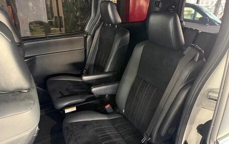 Toyota Esquire I, 2019 год, 1 748 000 рублей, 20 фотография