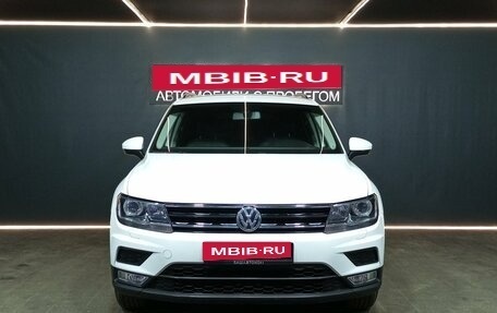 Volkswagen Tiguan II, 2017 год, 2 070 000 рублей, 2 фотография