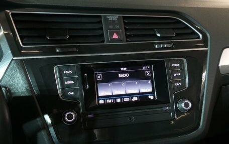 Volkswagen Tiguan II, 2017 год, 2 070 000 рублей, 12 фотография