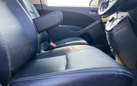 Toyota ISis I, 2013 год, 1 109 000 рублей, 21 фотография