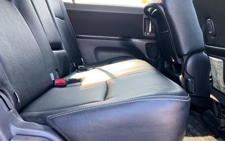 Toyota ISis I, 2013 год, 1 109 000 рублей, 23 фотография