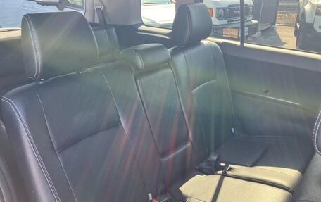 Toyota ISis I, 2013 год, 1 109 000 рублей, 24 фотография